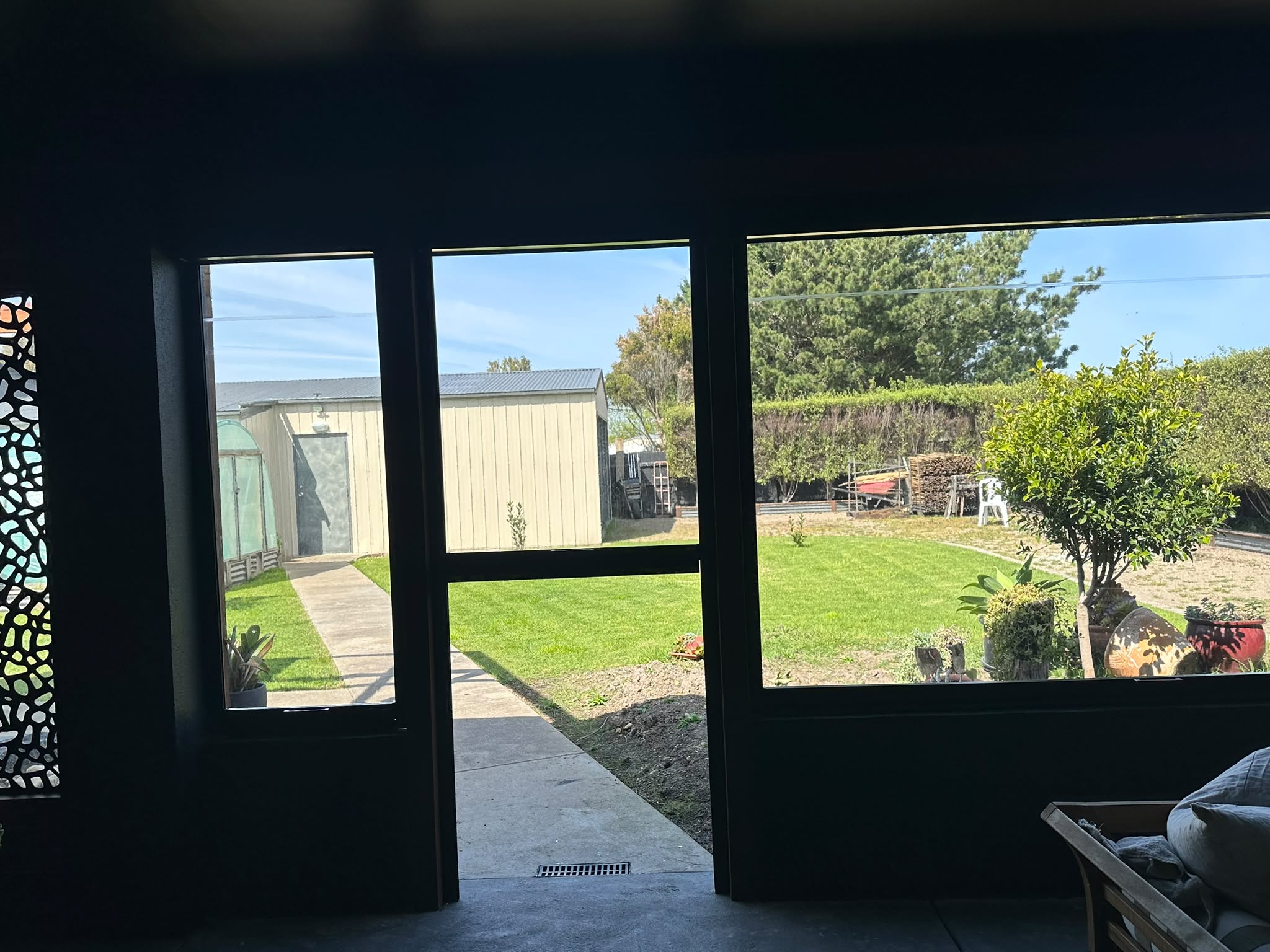 Outdoor blinds for stylish outdoor living spaces
